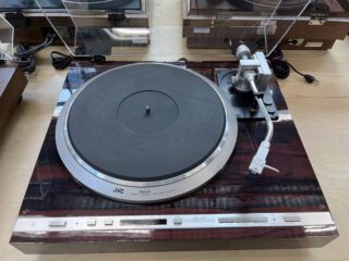 JVC QL-Y5F Turntable