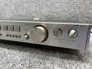 Luxman C-02 Preamplifier - Image 3