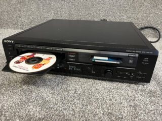 Sony MXD-D5C CD/Minidisc combo - Image 5